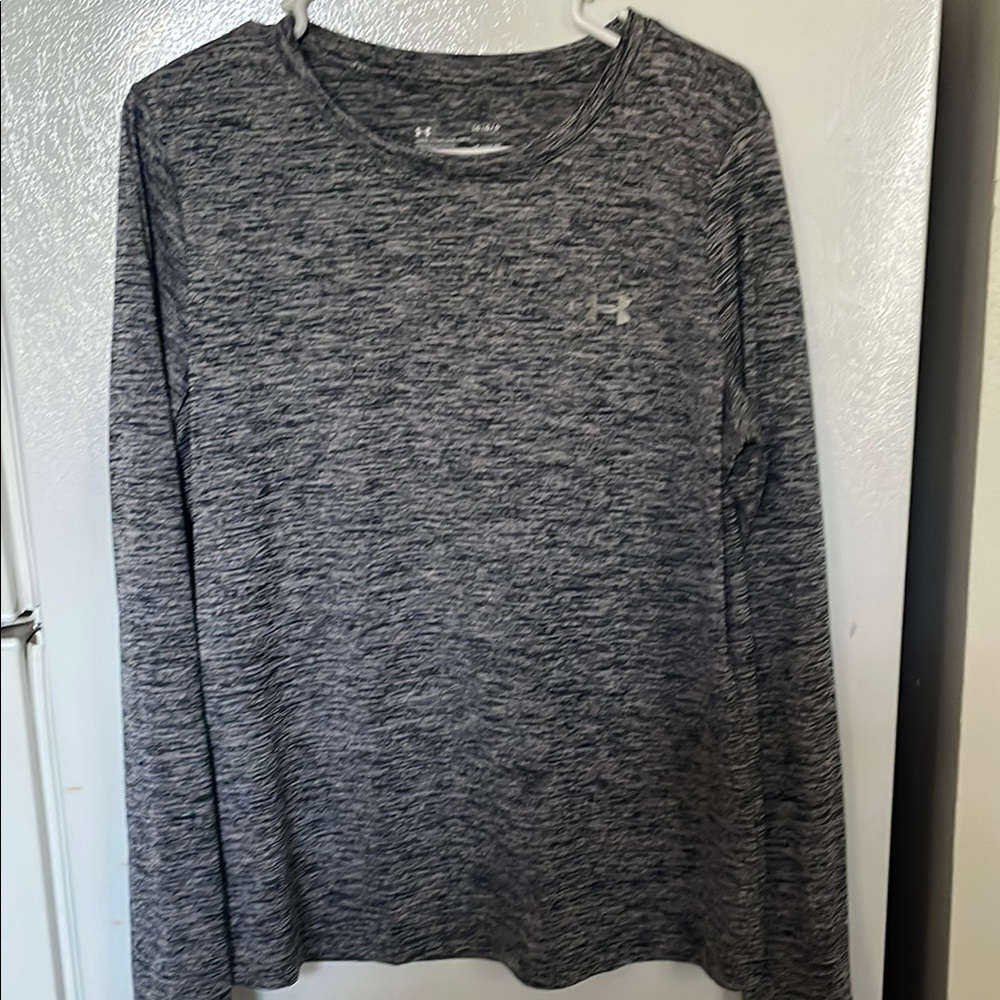 Under‎ Armour Black/White/Gray HeatGear Top Large Loose Fit